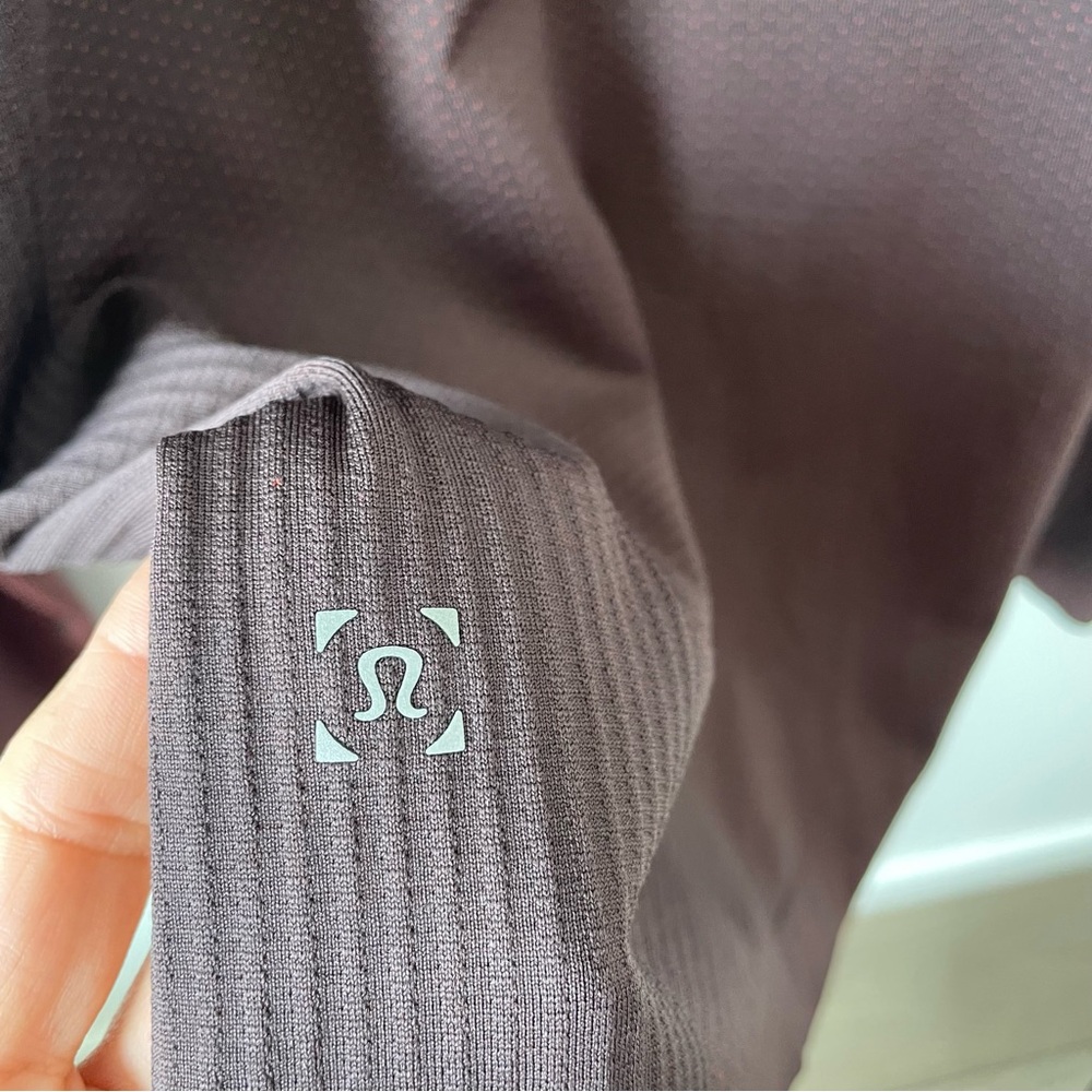 Lululemon Metal Vent Tech 1/2 Zip 2.0 Long Sleeve Shirt in Magma / Sequoia - Picture 7 of 8